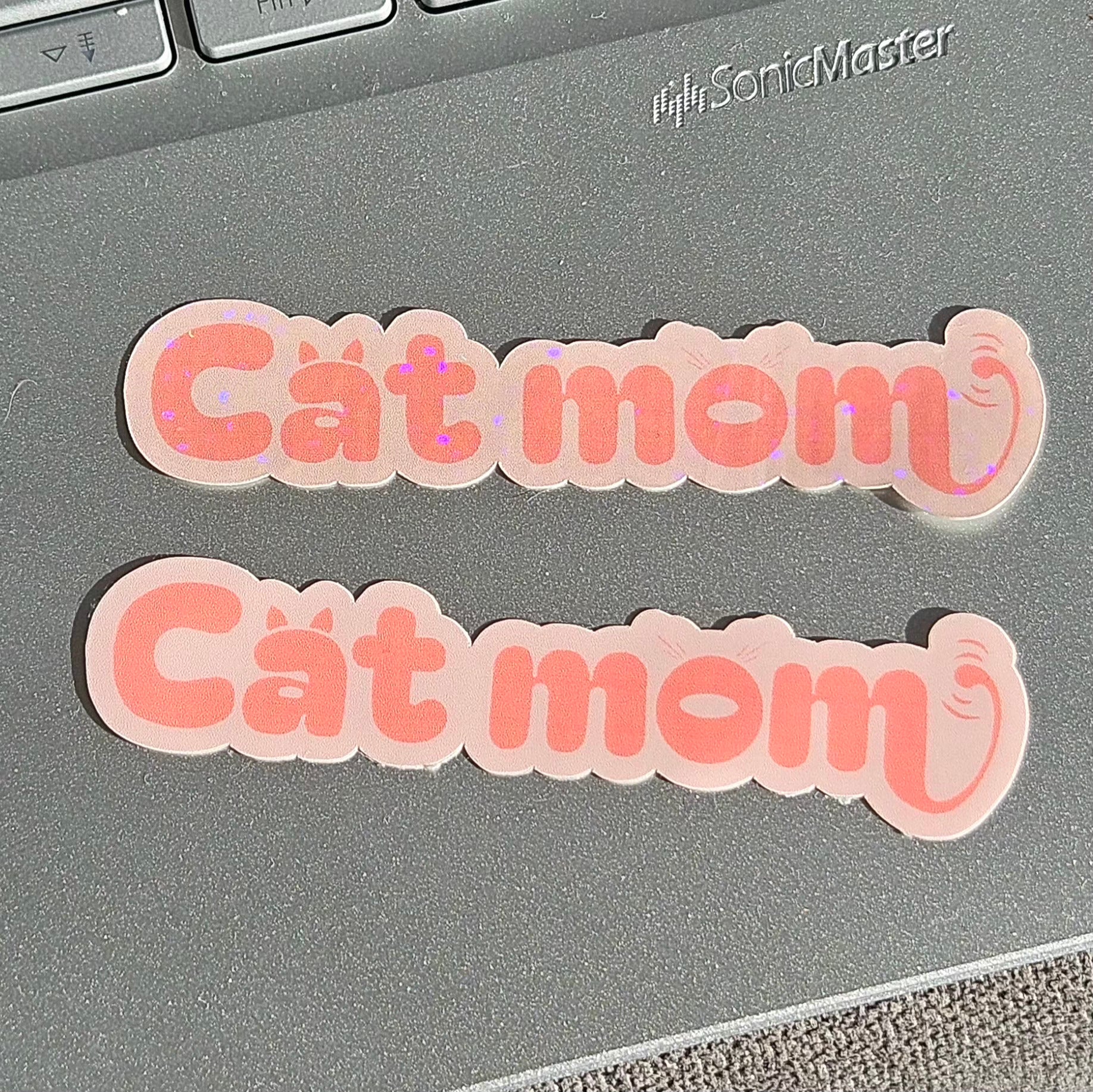 Stickers Cat mom en vinyle brillant ou holographique pailleté